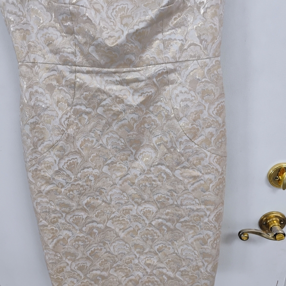 Maggie London Elegant Cream Dress Size 12 - Picture 3 of 6